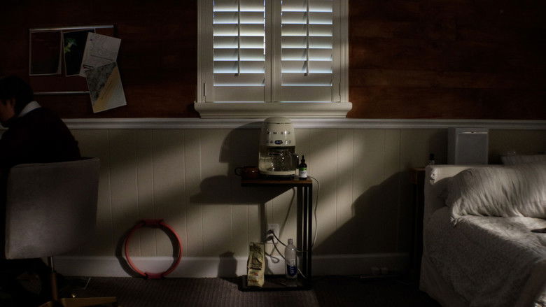 кадр из фильма A Poem About How Little I Feel