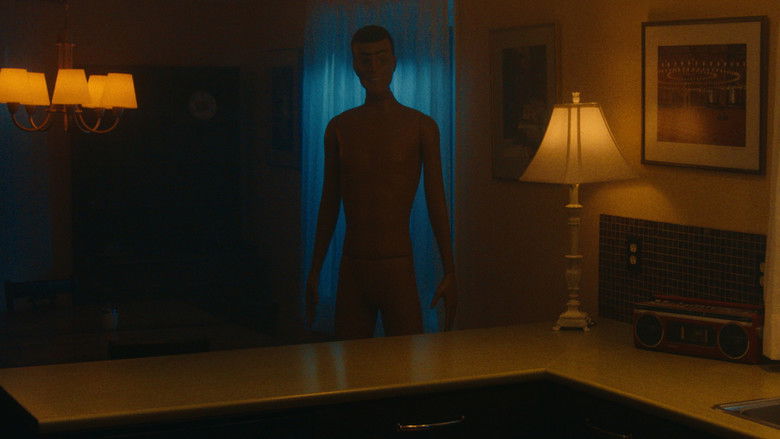 кадр из фильма Не смотри туда