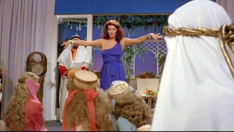 кадр из фильма Богатые, очень богатые… на самом деле в одних трусах