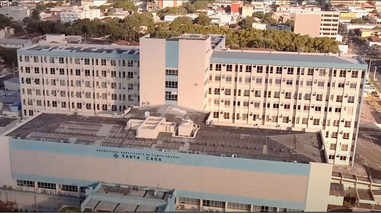 кадр из фильма O ÚLTIMO RESIDENTE