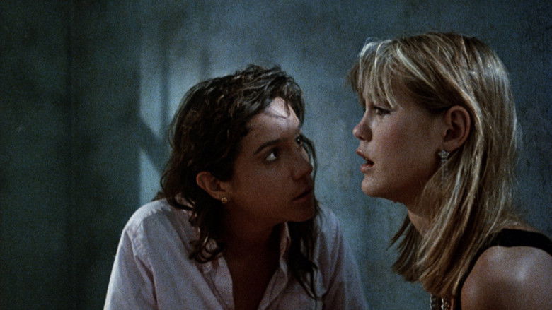 кадр из фильма Неглубокая могила