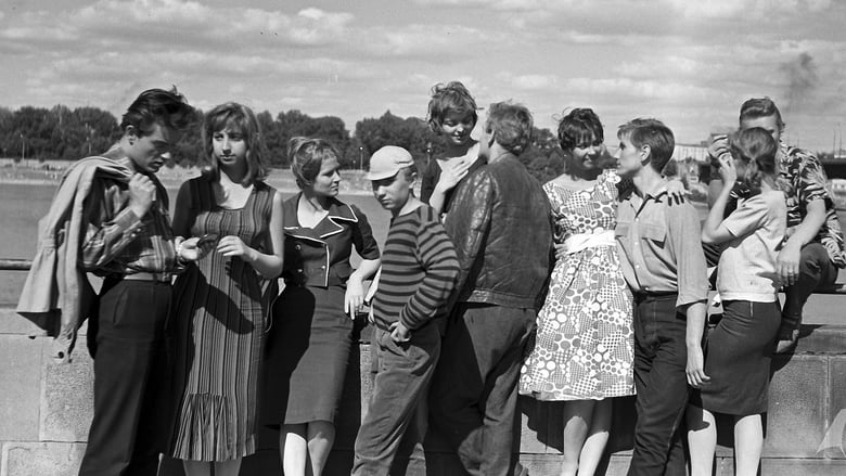 кадр из фильма Лунатики