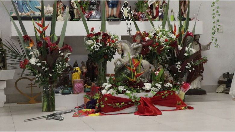 кадр из фильма Fora da Caridade Não Há Salvação