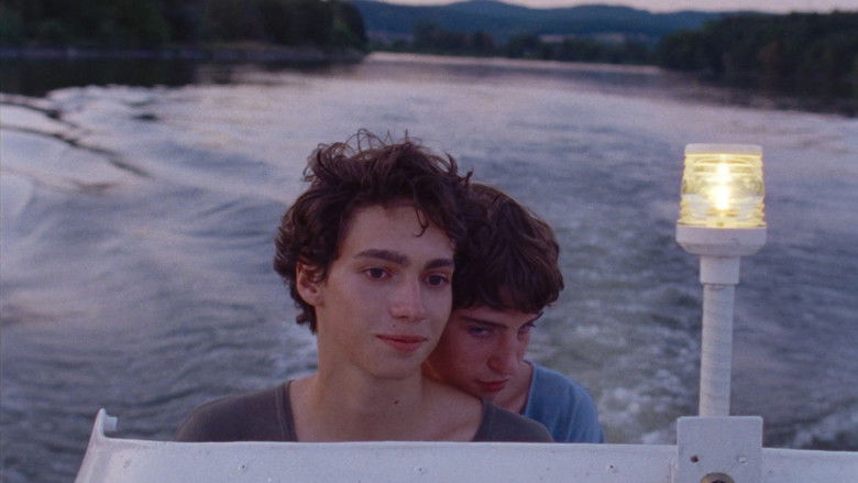 кадр из фильма Странная река