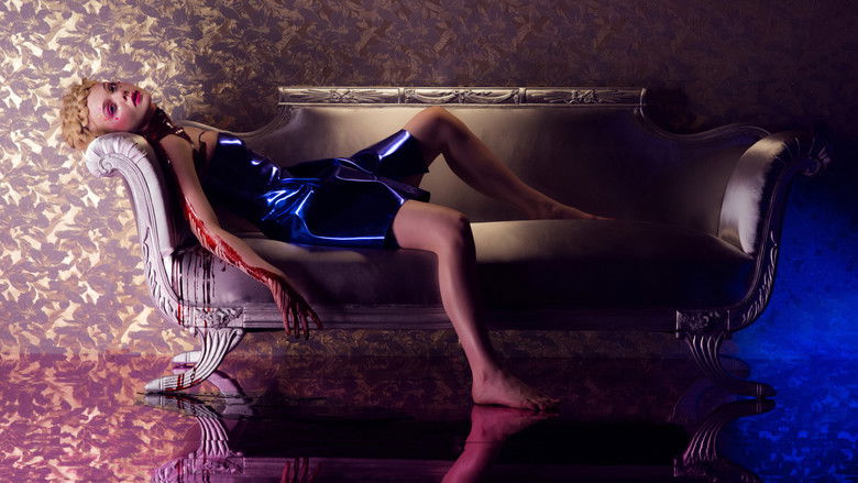 кадр из фильма Неоновый демон