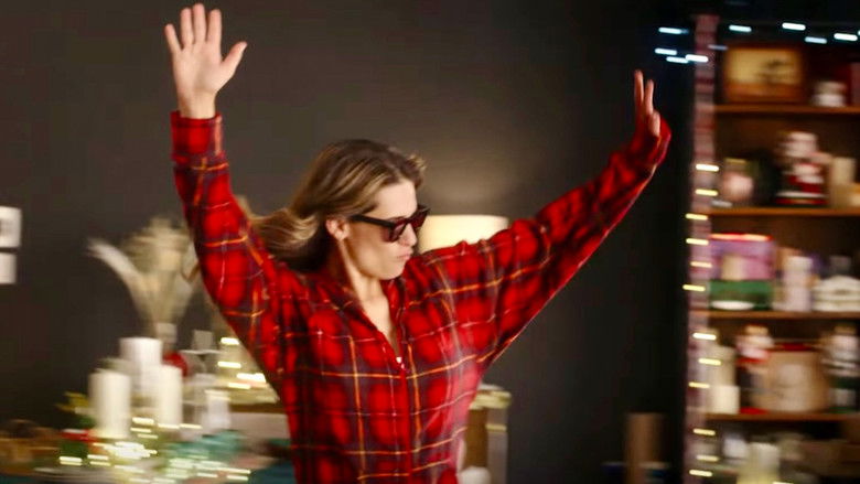 кадр из фильма Одна на рождество