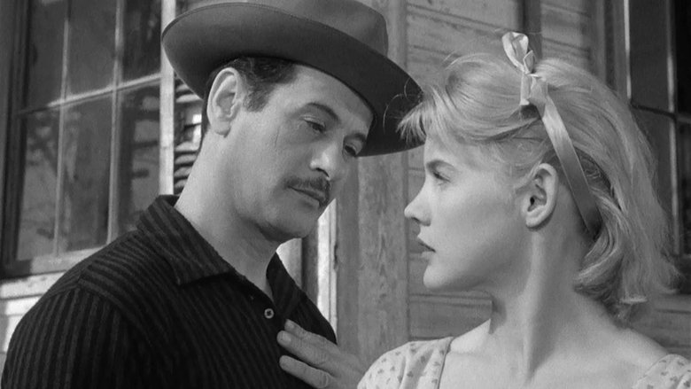 кадр из фильма Куколка