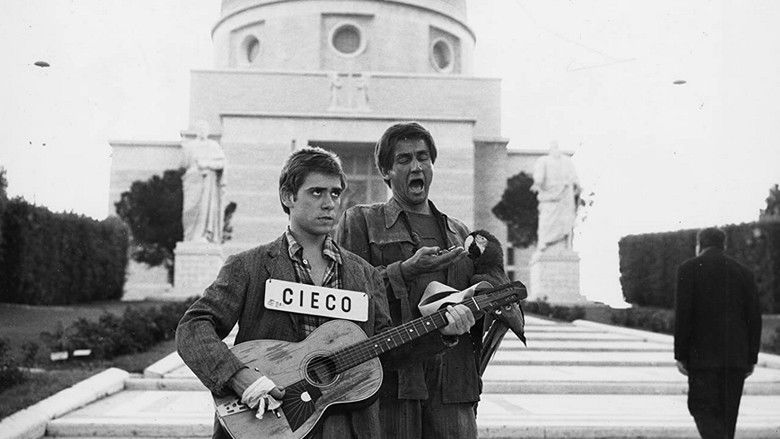 кадр из фильма Чудовища