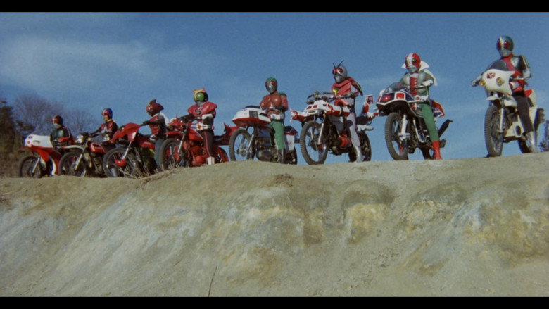 кадр из фильма 仮面ライダー 8人ライダーVS銀河王