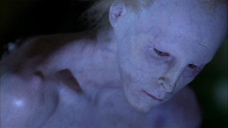 кадр из фильма Cigarette Burns