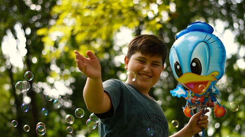 кадр из фильма The Other Side