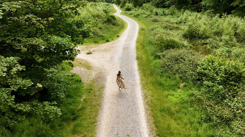 кадр из фильма Dear Departed