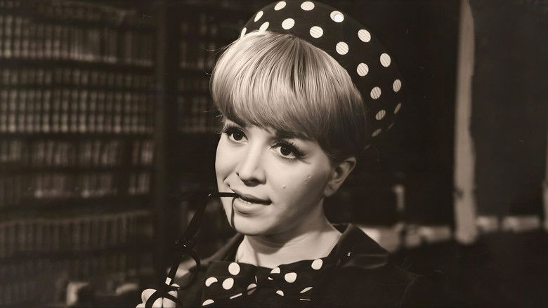 кадр из фильма Mi secretaria está loca... loca... loca