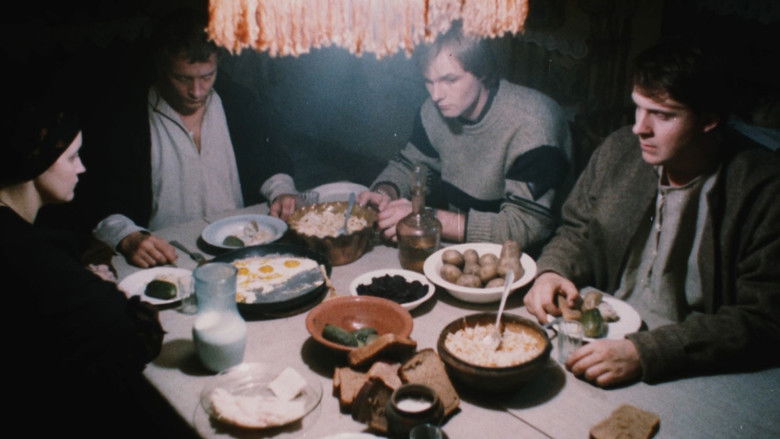 кадр из фильма Семья вурдалаков