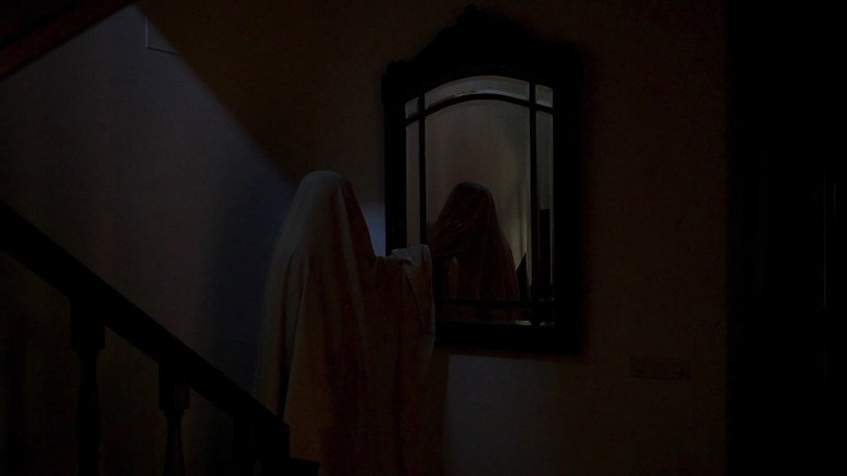 кадр из фильма Красная луна