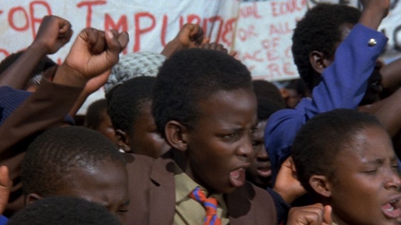 кадр из фильма Сухой белый сезон