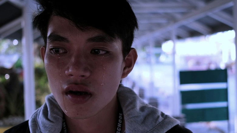 кадр из фильма Under the Crescent Moon