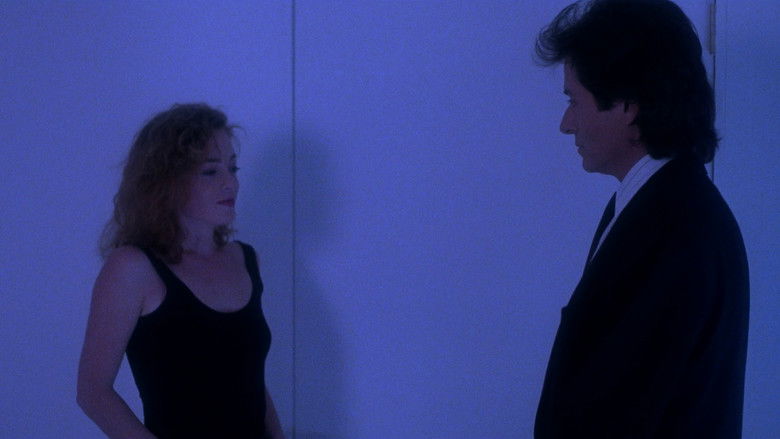 кадр из фильма Бледная кровь