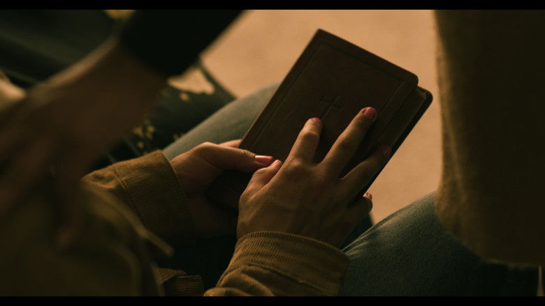 кадр из фильма I Need a Better Knife