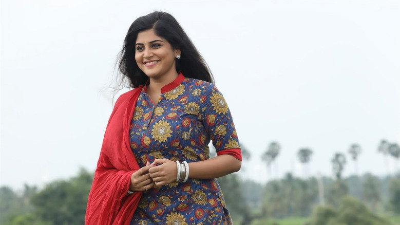 кадр из фильма களத்தில் சந்திப்போம்