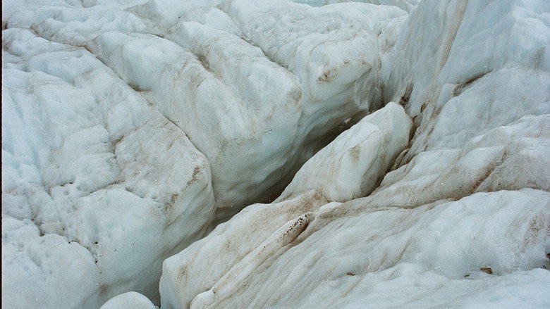 кадр из фильма Crying Glacier