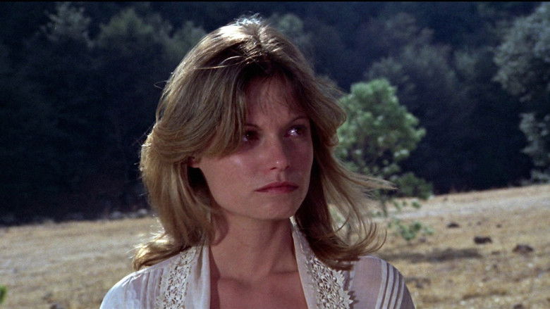 кадр из фильма Великий скаут и кошачий дом по четвергам