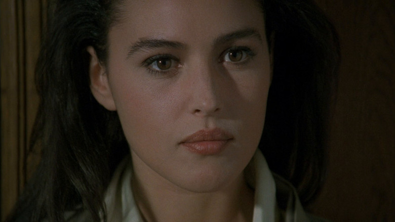 кадр из фильма Злоупотребление