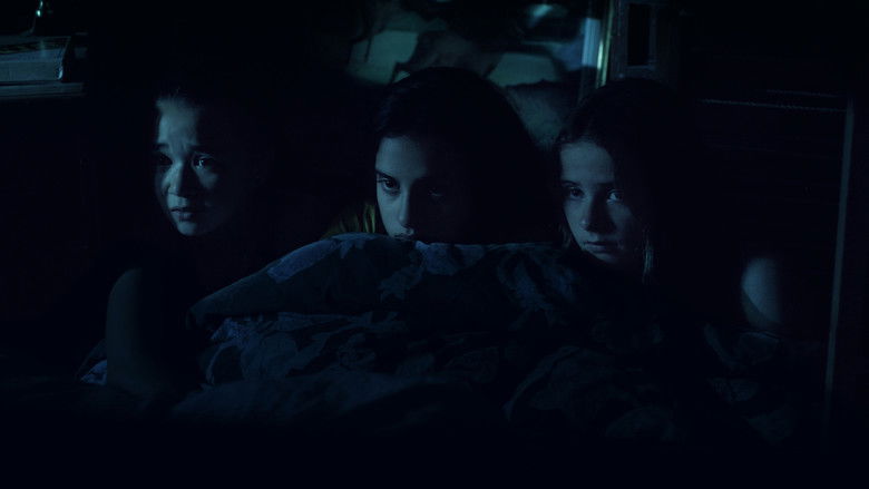 кадр из фильма Комната 213