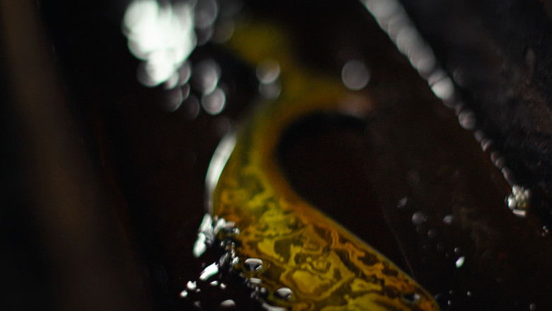 кадр из фильма Kujang Sasaka Bwaga Sunda