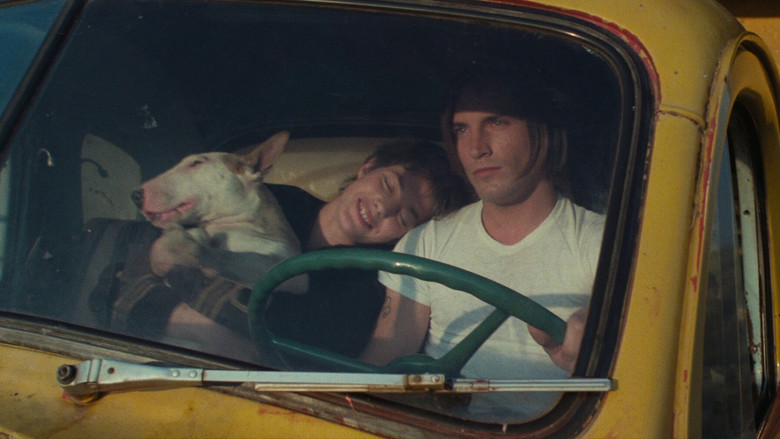 кадр из фильма Я тебя люблю, я тоже не люблю