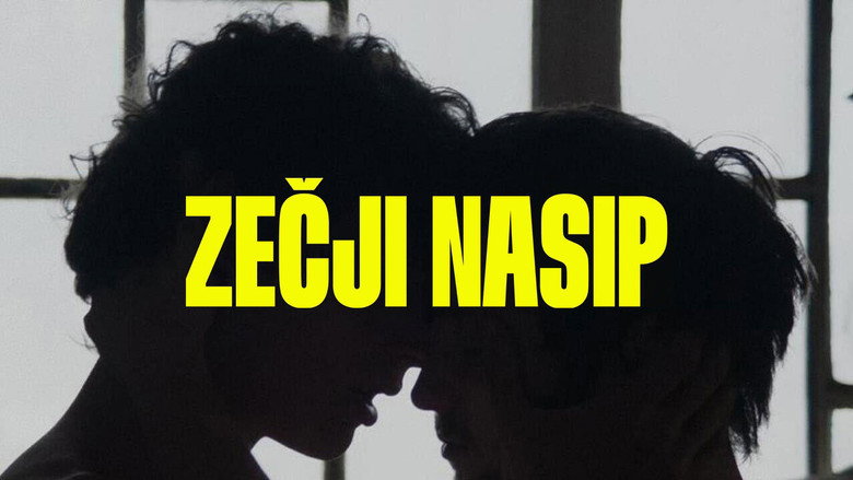 кадр из фильма Плотина из мешков с песком