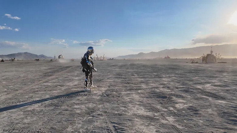 кадр из фильма Burning Man, le désert de tous les possibles