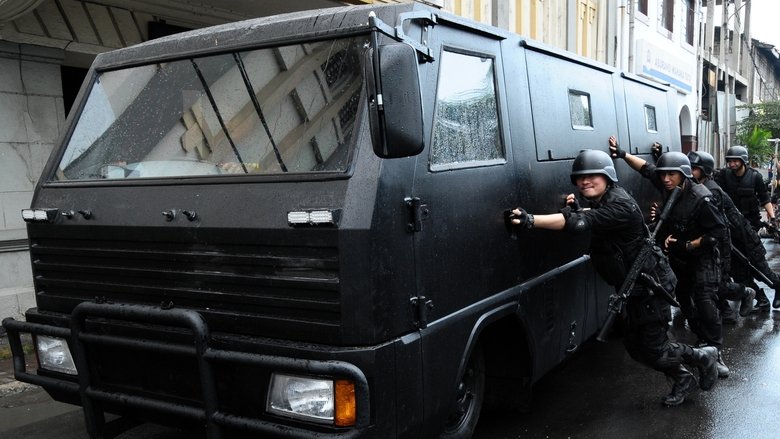 кадр из фильма Рейд