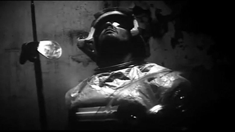 кадр из фильма Предпоследний