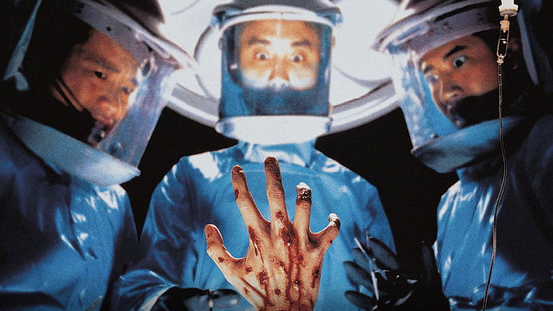 кадр из фильма Синдром Эбола