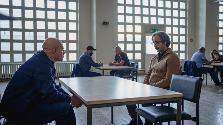 кадр из фильма Золото Рейна