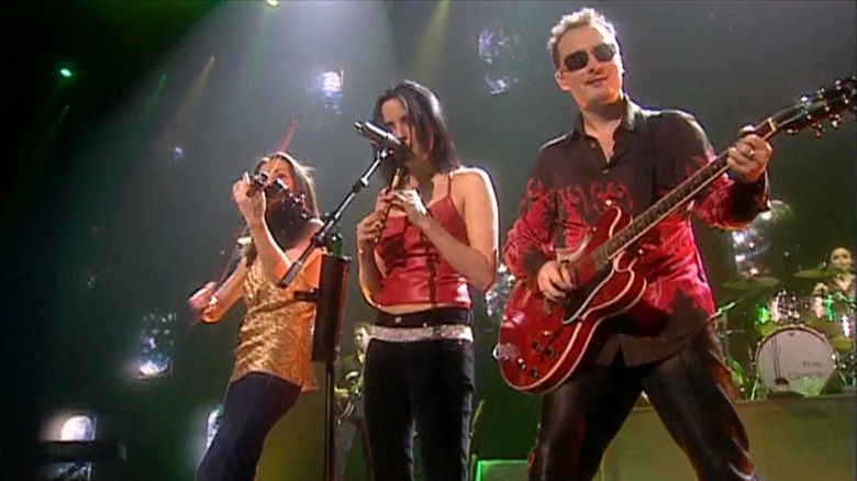 кадр из фильма The Corrs - Live in London