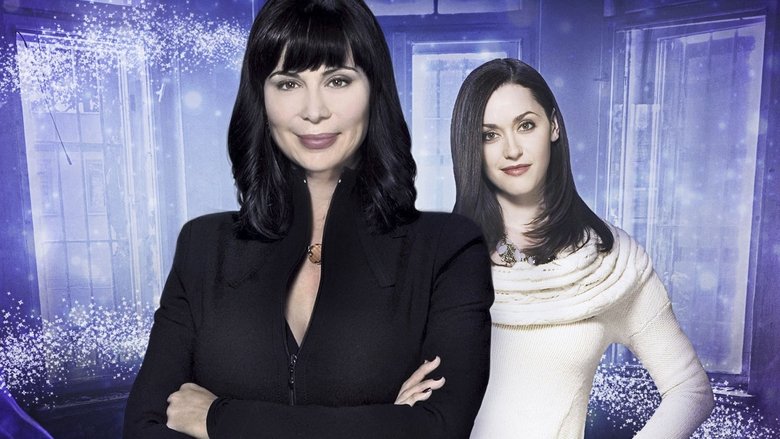 кадр из фильма Семья доброй ведьмы