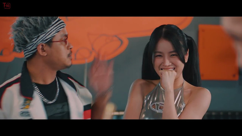 кадр из фильма Vi Cá Tiền Truyện - Cá Con Vượt Biển Lớn