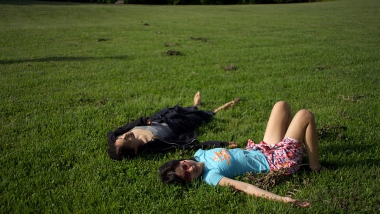 кадр из фильма Flying Lessons