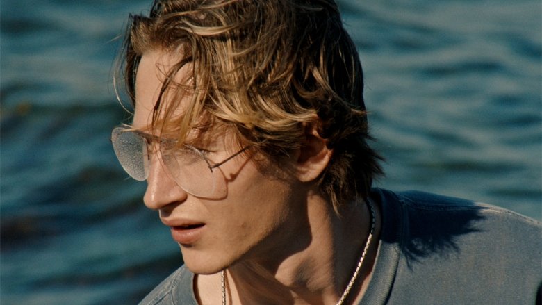 кадр из фильма Blue Heron