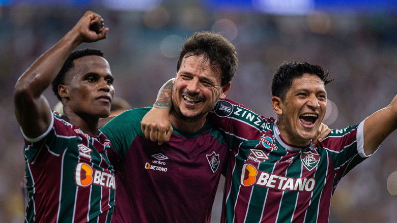 кадр из фильма Todo Dia é 4 de Novembro: O Fluminense Conquista a América