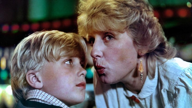 кадр из фильма Любовники моей мамы