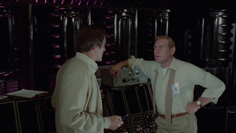 кадр из фильма Ангар 18