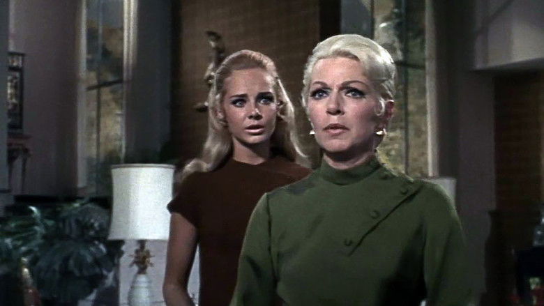 кадр из фильма The Big Cube