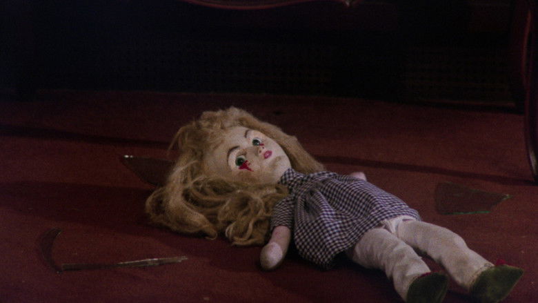 кадр из фильма Cathy's Curse