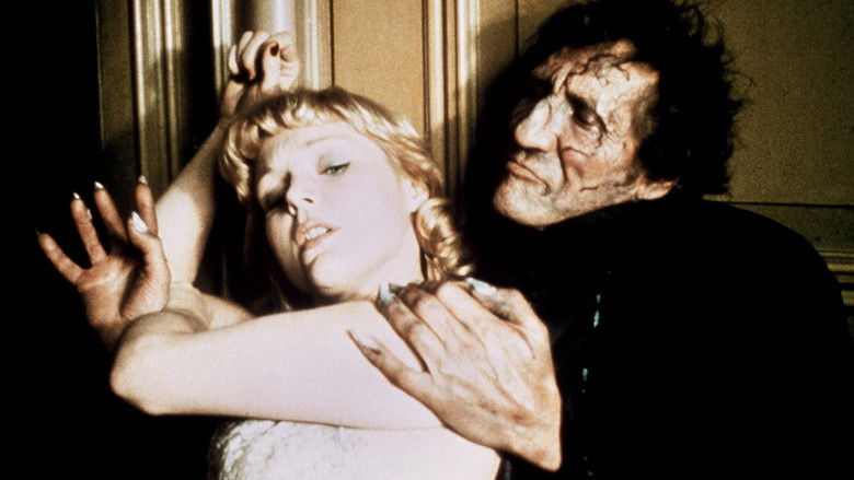 кадр из фильма Кот и канарейка