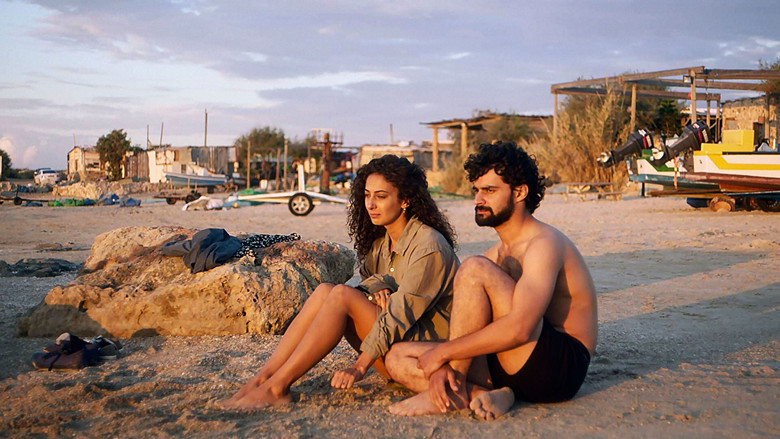 кадр из фильма بين الجنة والأرض