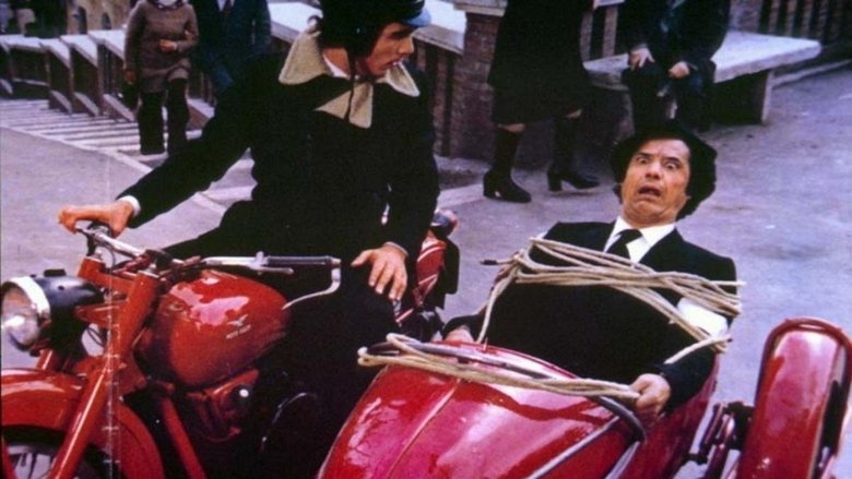 кадр из фильма L'eredità dello zio buonanima