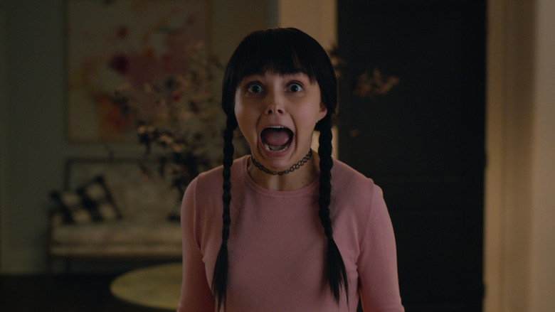 кадр из фильма Очень страшное кино 6